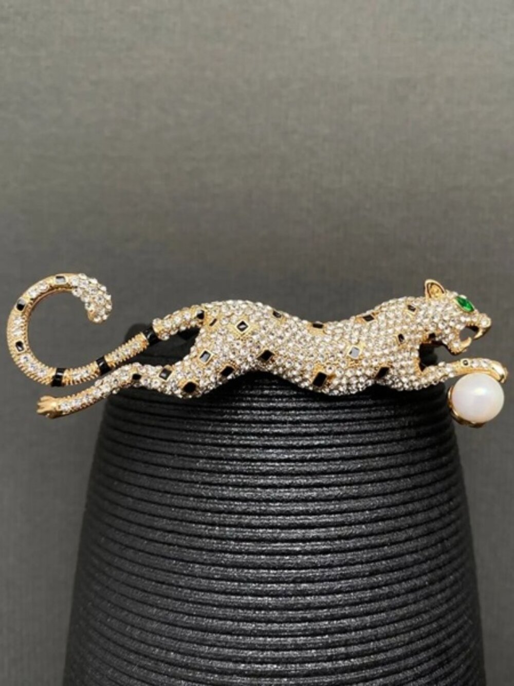 DESIGNER Mod Cheetah Gold Black Enamel Clear/Green Crystal + Pearl Brooch Pin